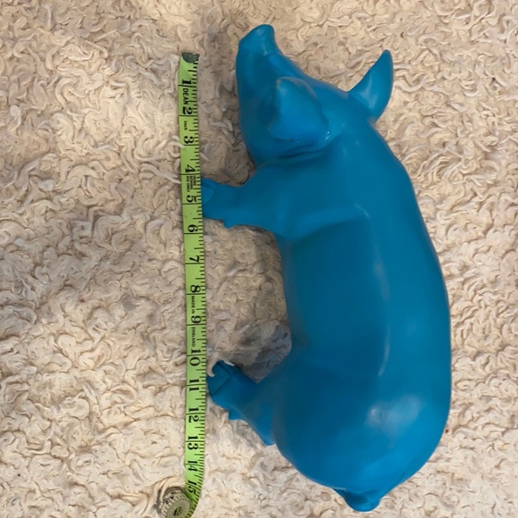 Resin pig - Picture 1 of 4